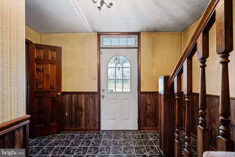 Entry Way - 6953 Middle Rd, Middletown, VA 22645 photo 1 of 4