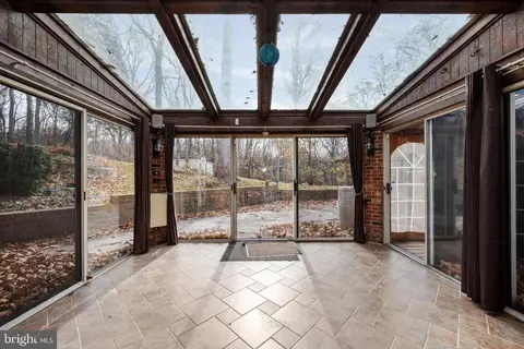 Exterior - 6953 Middle Rd, Middletown, VA 22645 photo 9 of 15