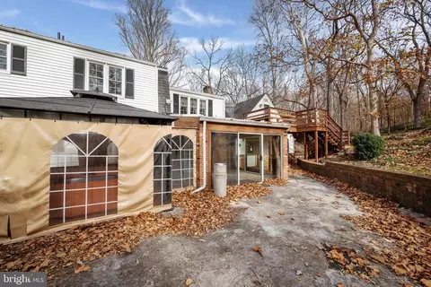 Exterior - 6953 Middle Rd, Middletown, VA 22645 photo 12 of 15