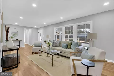 Living - 7005 Middle Rd, Middletown, VA 22645 photo 1 of 4