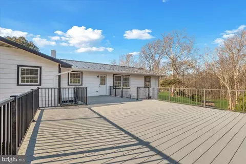Exterior - 7005 Middle Rd, Middletown, VA 22645 photo 8 of 9