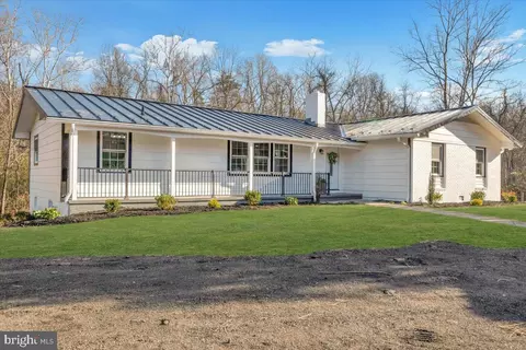 Exterior - 7005 Middle Rd, Middletown, VA 22645 photo 9 of 9