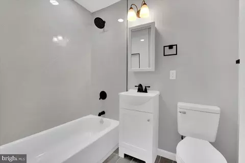 Bath - 7005 Middle Rd, Middletown, VA 22645 photo 9 of 9