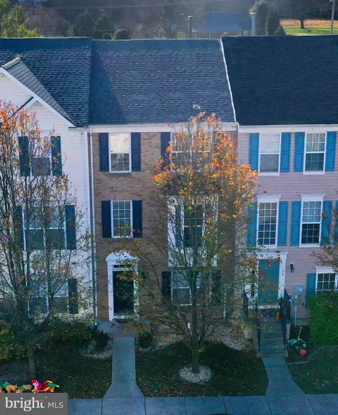 107 Hamilton Ct, Stephens City, VA 22655