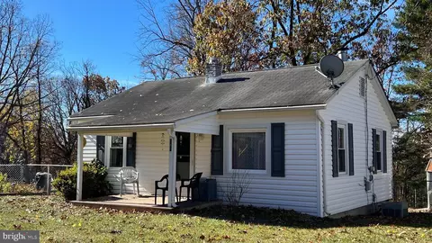 847 Hunting Ridge Rd, Winchester, VA 22603