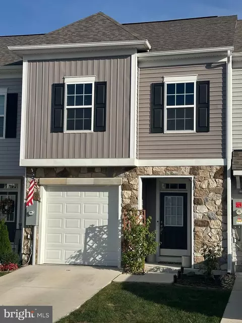 112 Copeley Cir, Winchester, VA 22602