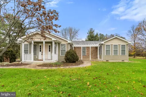 1049 Double Church Rd, Stephens City, VA 22655