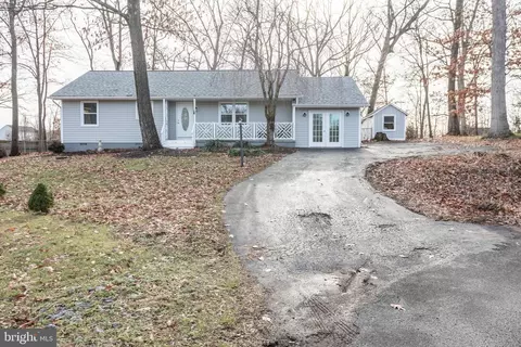 107 Raven Ct, Stephens City, VA 22655