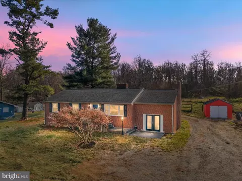 6729 Middle Rd, Middletown, VA 22645 photo 2