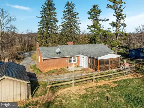 6729 Middle Rd, Middletown, VA 22645 photo 31