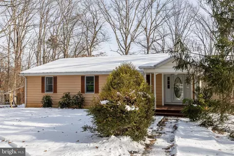 353 Wrights Run Ln, White Post, VA 22663 photo 2