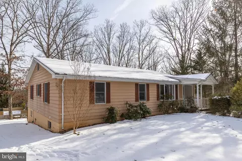 353 Wrights Run Ln, White Post, VA 22663 photo 4