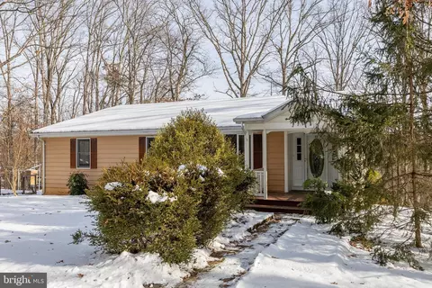 353 Wrights Run Ln, White Post, VA 22663 photo 3