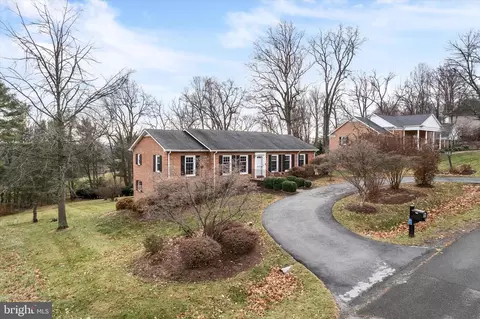 109 Forest Ridge Rd, Winchester, VA 22602