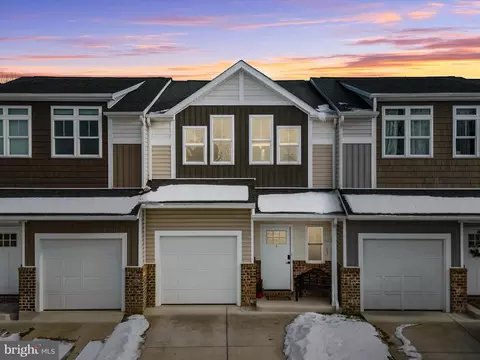 104 Anthem Ct, Stephens City, VA 22655