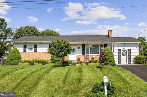 120 Blossom Dr, Winchester, VA 22602