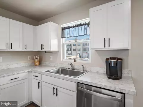 Kitchen - 145 Grand St, Middletown, VA 22645 photo 3 of 5