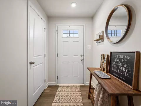 Entry Way - 145 Grand St, Middletown, VA 22645 photo 1 of 3