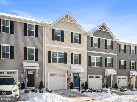 Exterior - 145 Grand St, Middletown, VA 22645 photo 4 of 6