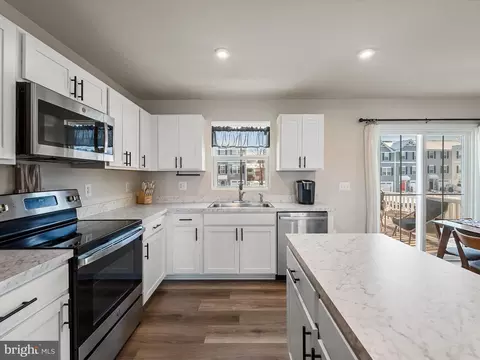 Kitchen - 145 Grand St, Middletown, VA 22645 photo 4 of 5