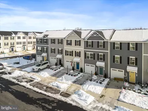 View/Area - 145 Grand St, Middletown, VA 22645 photo 2 of 10