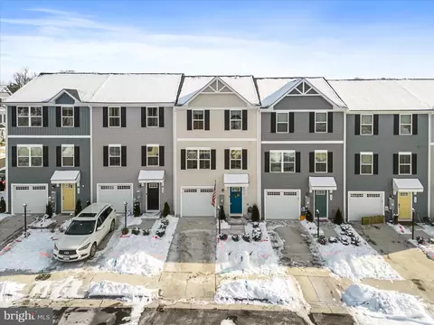 View/Area - 145 Grand St, Middletown, VA 22645 photo 1 of 10