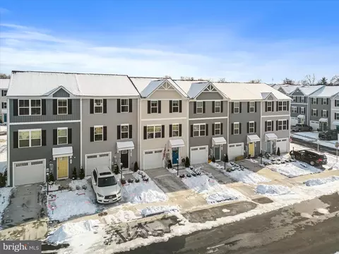 View/Area - 145 Grand St, Middletown, VA 22645 photo 3 of 10