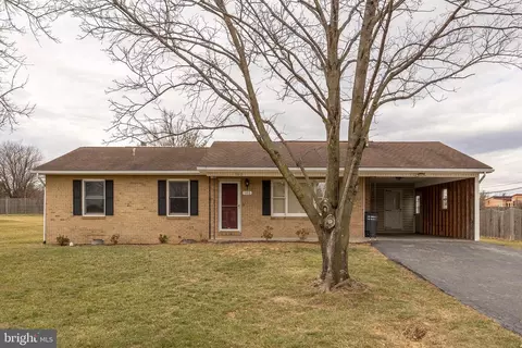 102 Westmoreland Dr, Stephens City, VA 22655