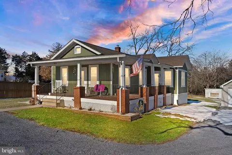 8074 Valley Pike, Middletown, VA 22645