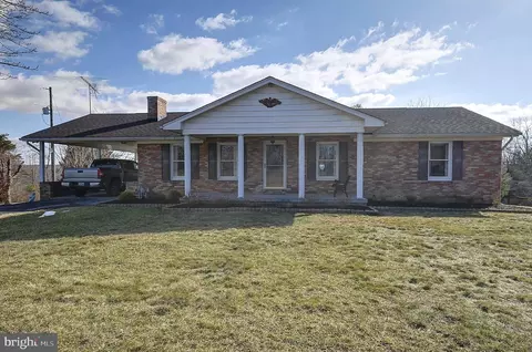 1474 Hunting Ridge Rd, Winchester, VA 22603