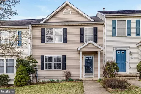 128 Coolfont Ln, Winchester, VA 22602