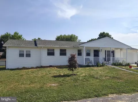 127 Plainfield Dr, Winchester, VA 22602