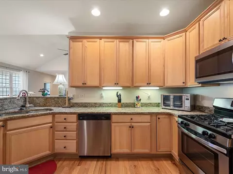 107 Bleeding Heart Dr, White Post, VA 22663 photo 18