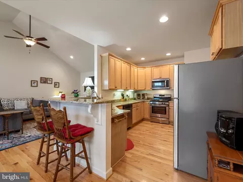 107 Bleeding Heart Dr, White Post, VA 22663 photo 17