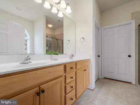 107 Bleeding Heart Dr, White Post, VA 22663 photo 25