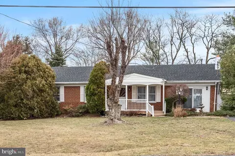 210 Massie Dr, Winchester, VA 22602