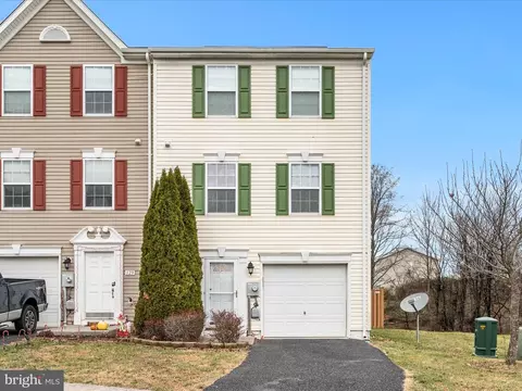 125 Monticello Sq, Winchester, VA 22602