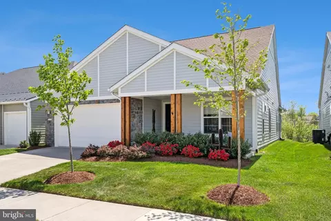 108 Witherod Ct, Lake Frederick, VA 22630