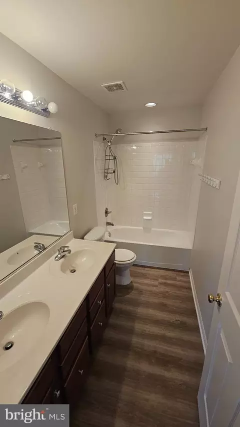 Bath - 233 Mackenzie Ln, Stephenson, VA 22656 photo 3 of 4
