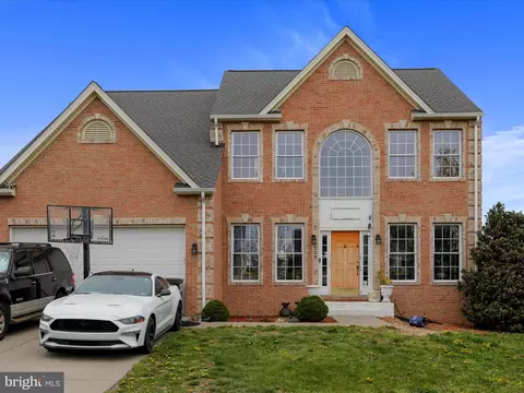 102 Plankwood Ct, Stephens City, VA 22655