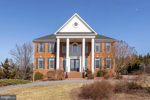 118 Saint Andrews Ct, Winchester, VA 22602