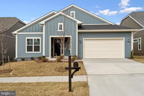 114 Bittern Ct, Lake Frederick, VA 22630