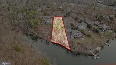 515 Northwood Cir, Cross Junction, VA 22625
