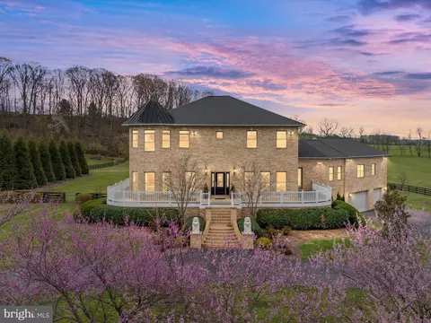 191 Old Baltimore Rd, Winchester, VA 22603