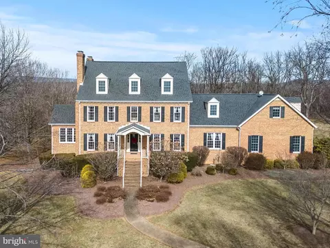 304 Longview Ln, Winchester, VA 22602