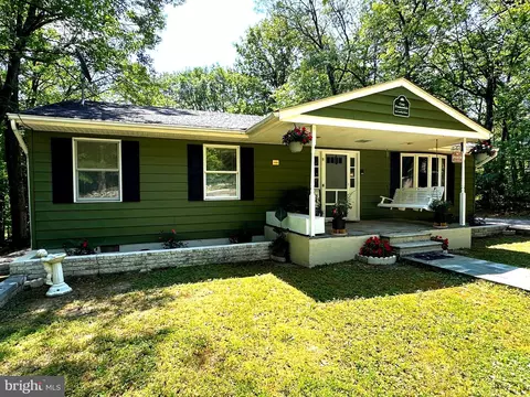 636 Cardinal Dr, Winchester, VA 22602