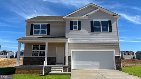 128 Woodford Dr, Stephens City, VA 22655