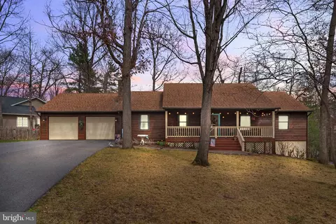 107 Redbud Cir, Cross Junction, VA 22625