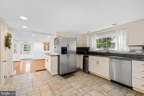 669 Dicks Hollow Rd, Winchester, VA 22603
