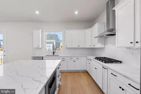 Kitchen - 116 Heyford Dr, Stephenson, VA 22656 photo 2 of 2